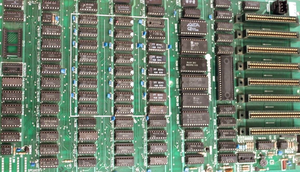 apple-ii-motherboard