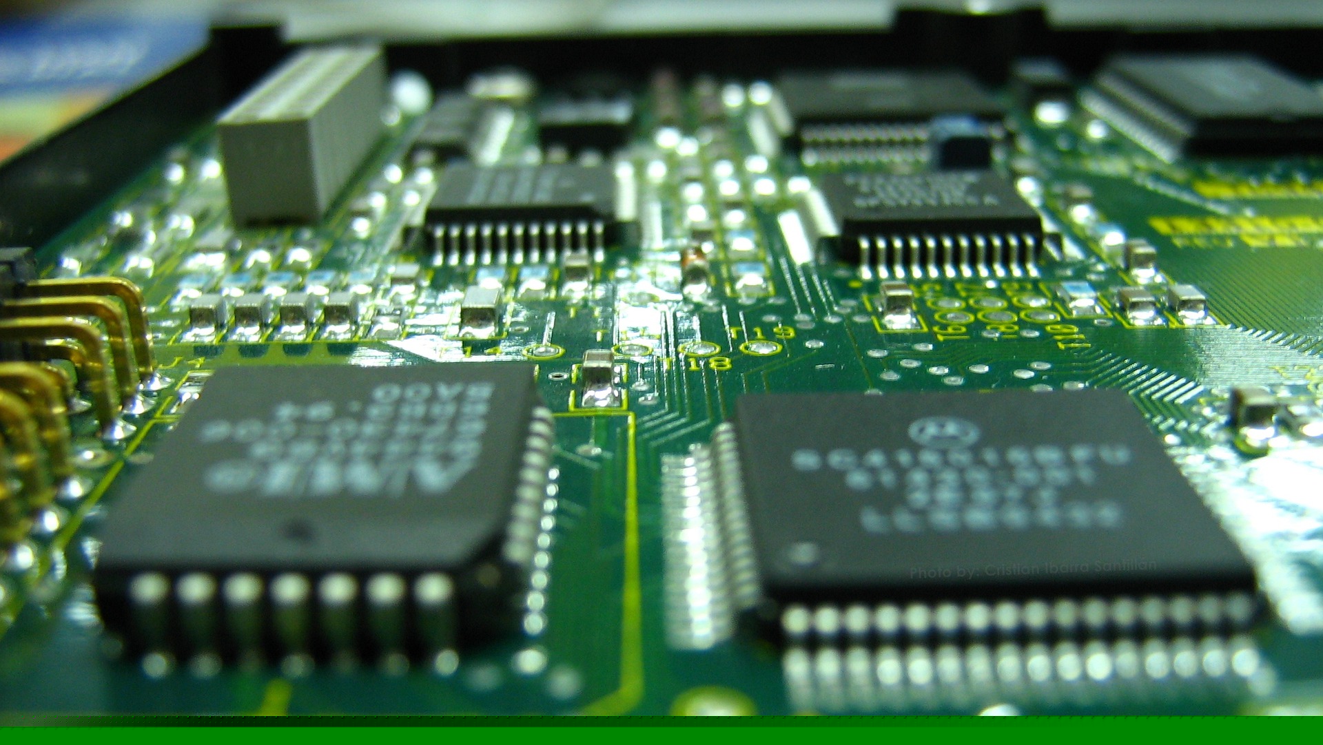 microchips-4924170_1920