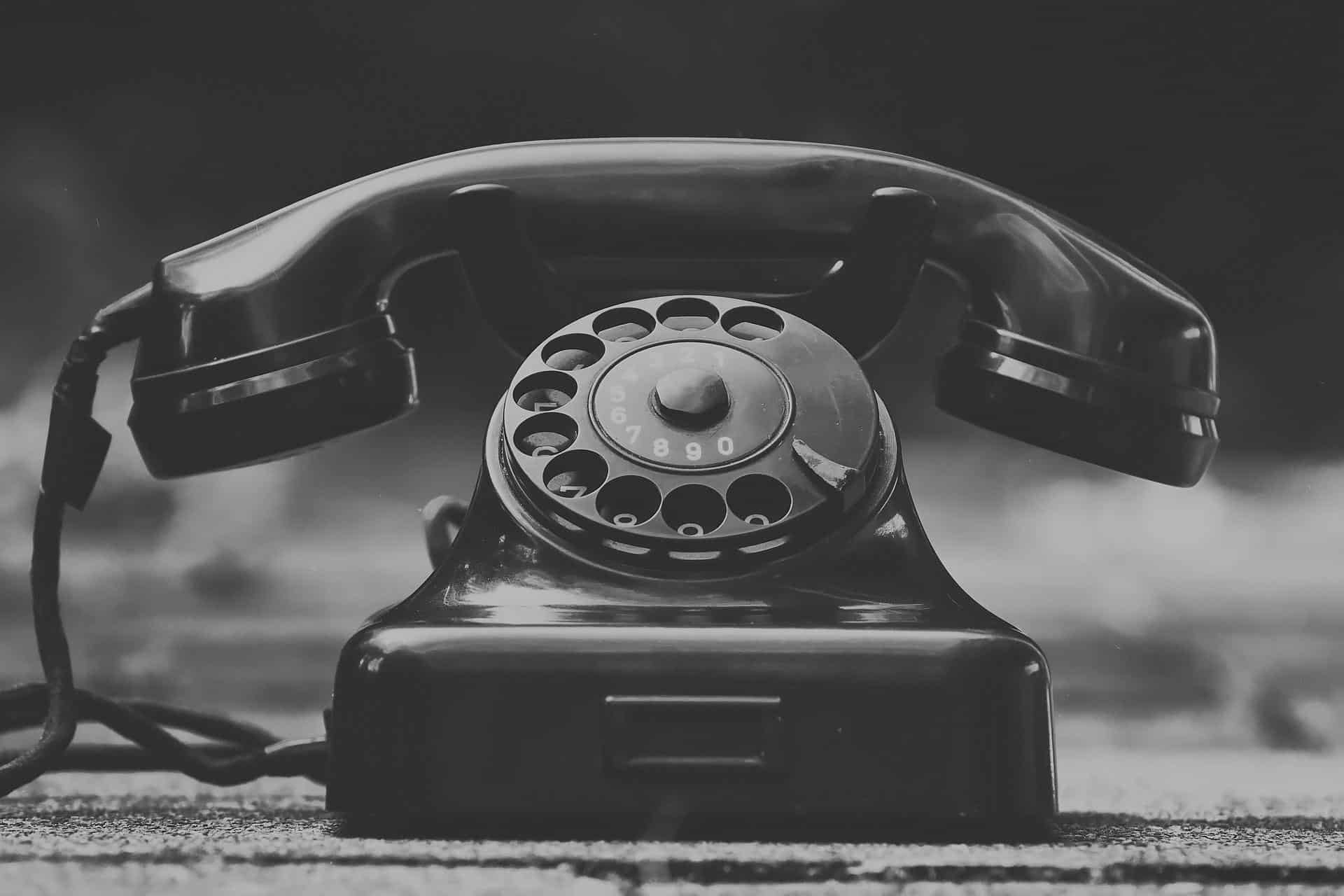 telephone-3594206_1920