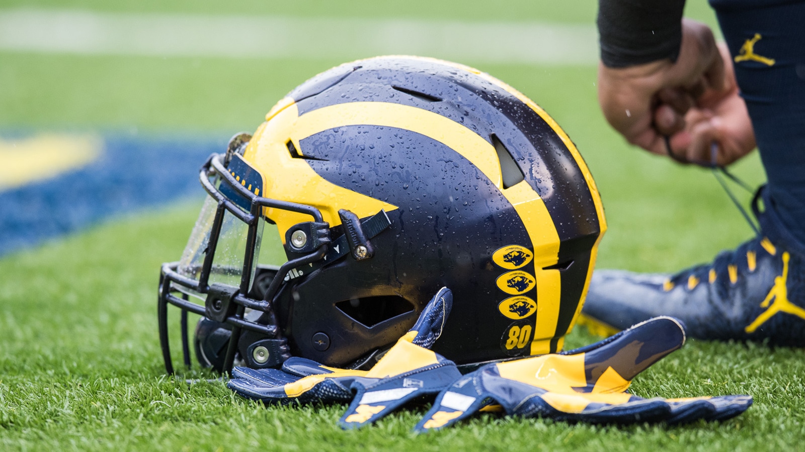 fbl_wingled_helmet_1600