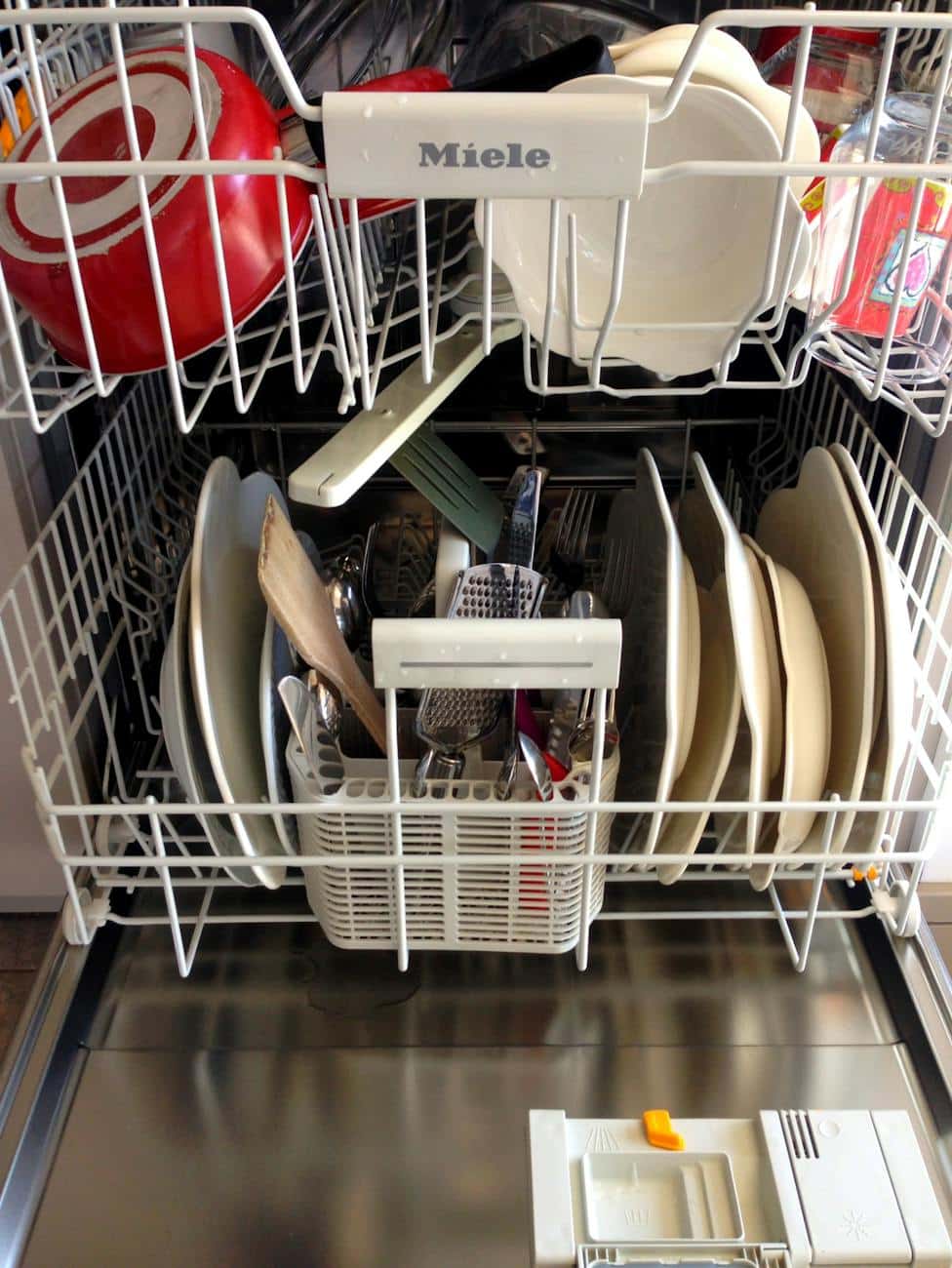 dishwares on a dishwasher rack