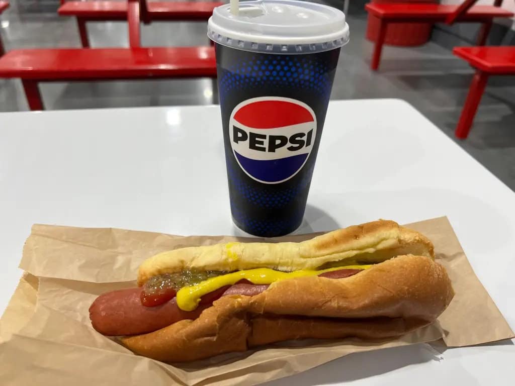 costco-hot-dog-and-drink
